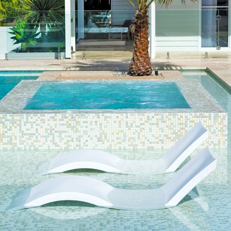 Ledge Lounger Signature Chaise