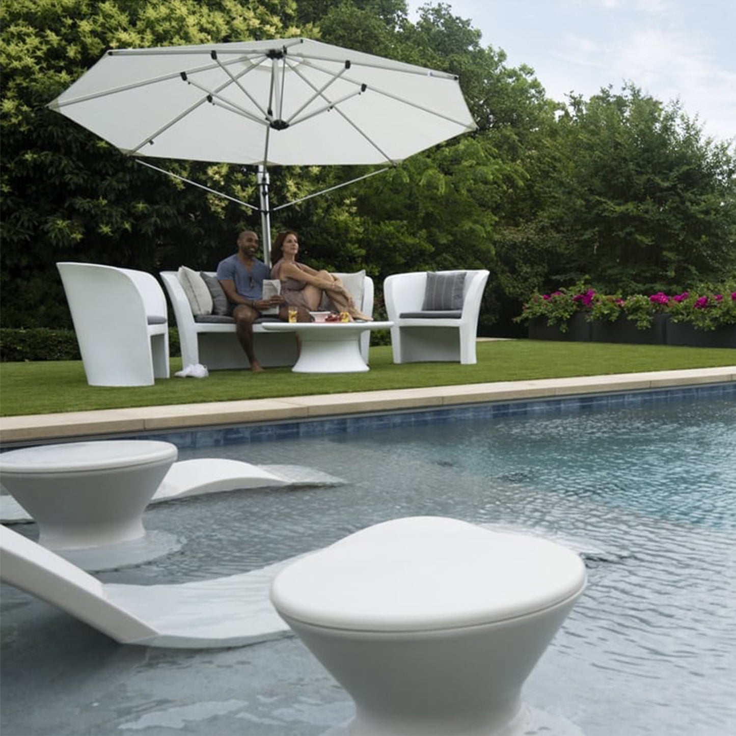 Ledge Lounger Ultra Umbrella