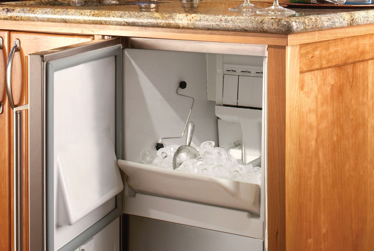 Perlick 15-Inch ADA Compliant Clear Ice Maker