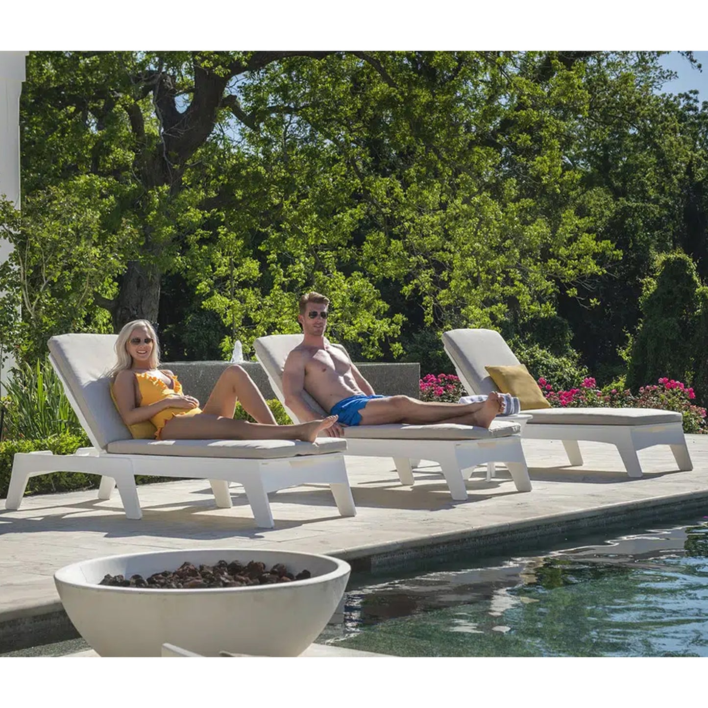 Ledge Lounger Mainstay Round Side Table