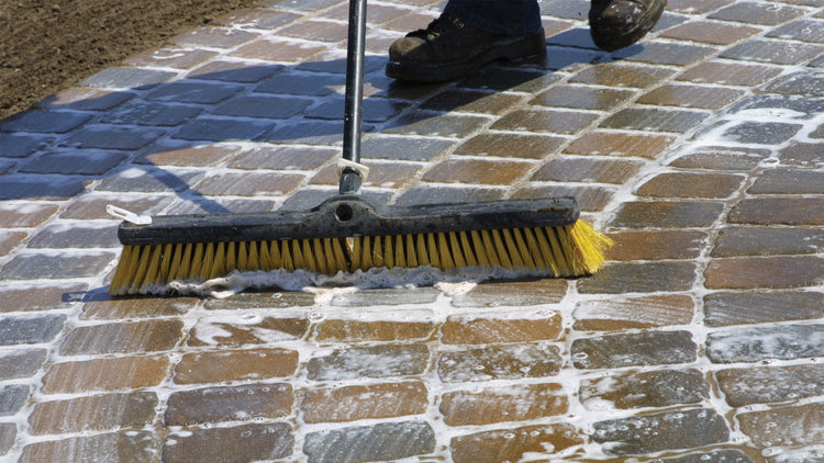 Hardscape cleaners