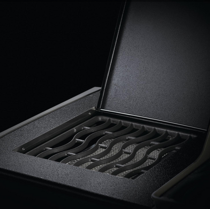 Napoleon Rogue® XT 525 Gas Grill w/ Infrared Side Burner (Black)