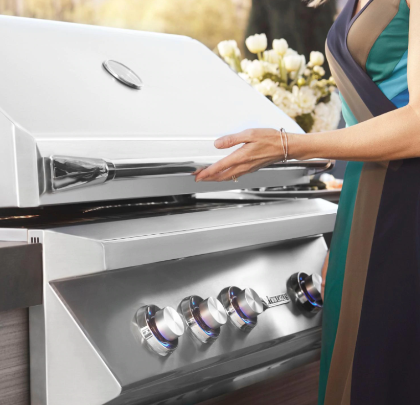 Twin Eagles 36-Inch Gas Grill with Infrared Rotisserie and Sear Zone