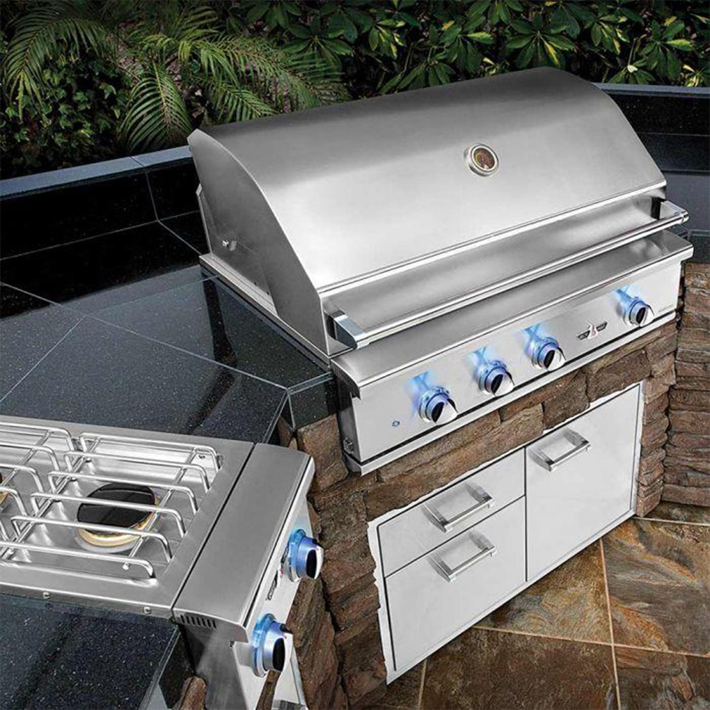 Delta Heat 38-Inch 3-Burner Built-In Gas Grill