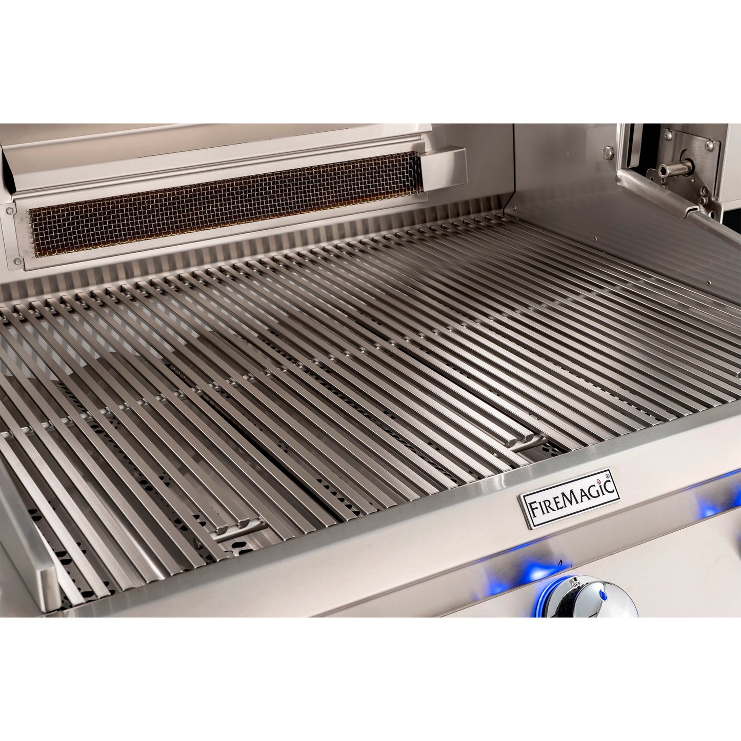 Fire Magic 24-Inch C430s In-Ground Post Mount Grill w/ Analog Thermometer & 1-Hour Timer on Post